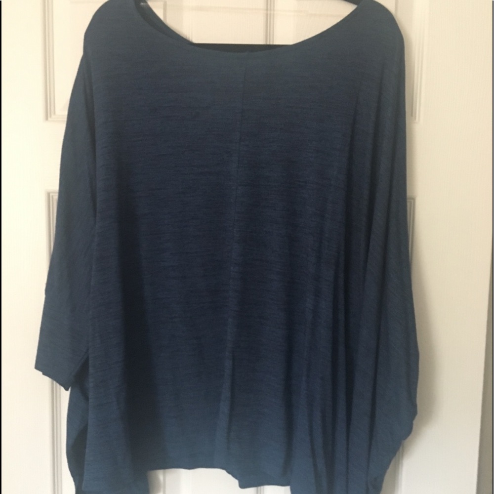 Blue w/black detail batwing tunic top